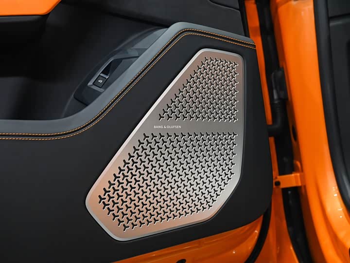 Фото 20 - Lamborghini Urus