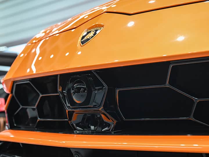 Фото 23 - Lamborghini Urus