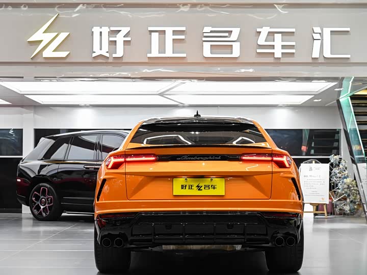 Фото 5 - Lamborghini Urus