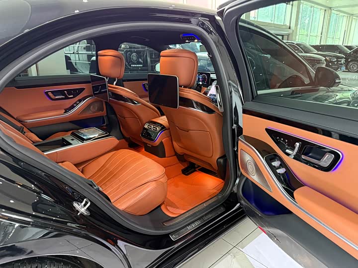 Фото 10 - Mercedes-Benz S-Class