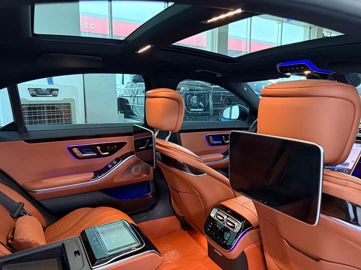 Фото 12 - Mercedes-Benz S-Class