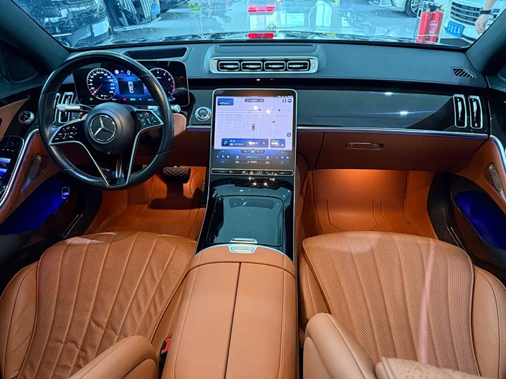 Фото 14 - Mercedes-Benz S-Class