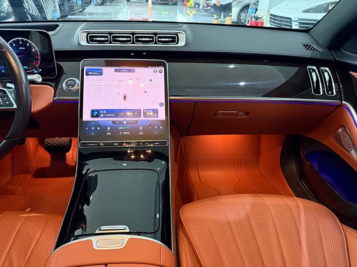 Фото 16 - Mercedes-Benz S-Class