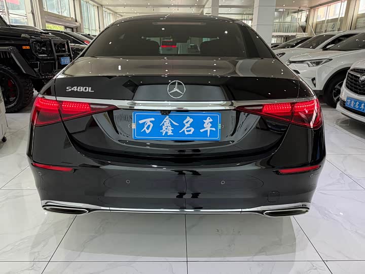 Фото 19 - Mercedes-Benz S-Class