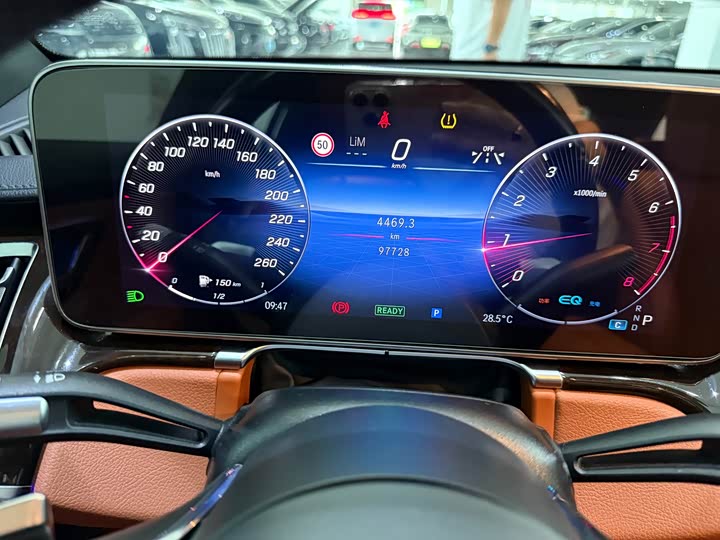 Фото 23 - Mercedes-Benz S-Class