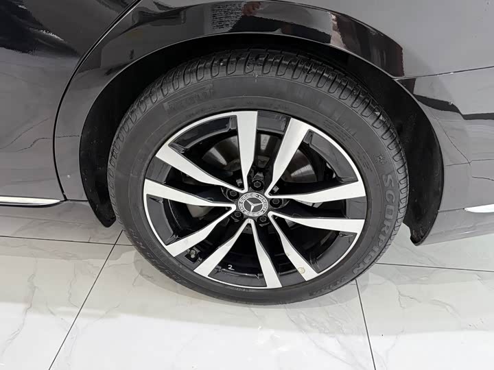 Фото 24 - Mercedes-Benz S-Class