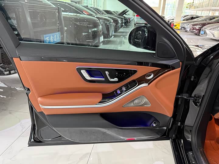 Фото 5 - Mercedes-Benz S-Class