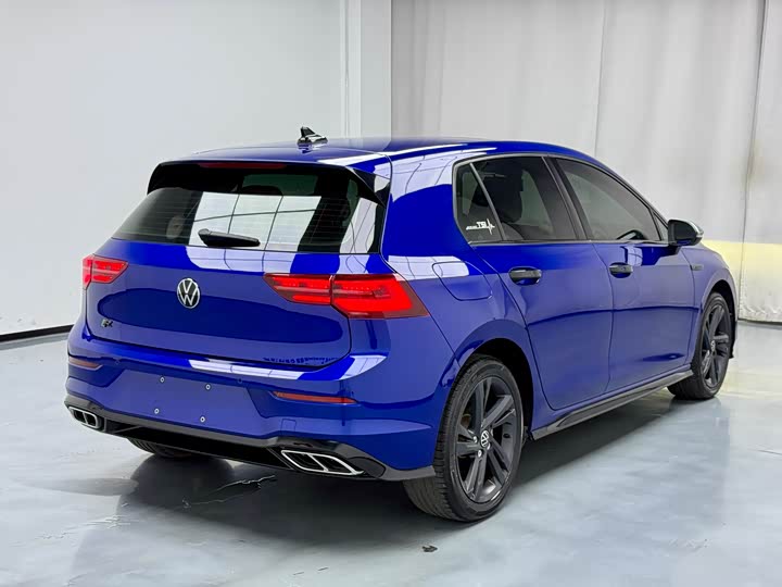 Фото 20 - Volkswagen Golf