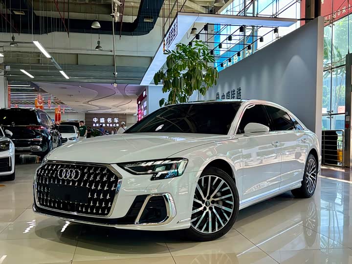 Фото 28 - Audi A8