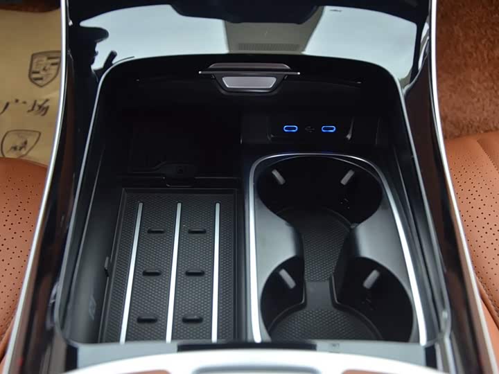 Фото 13 - Mercedes-Benz S-Class