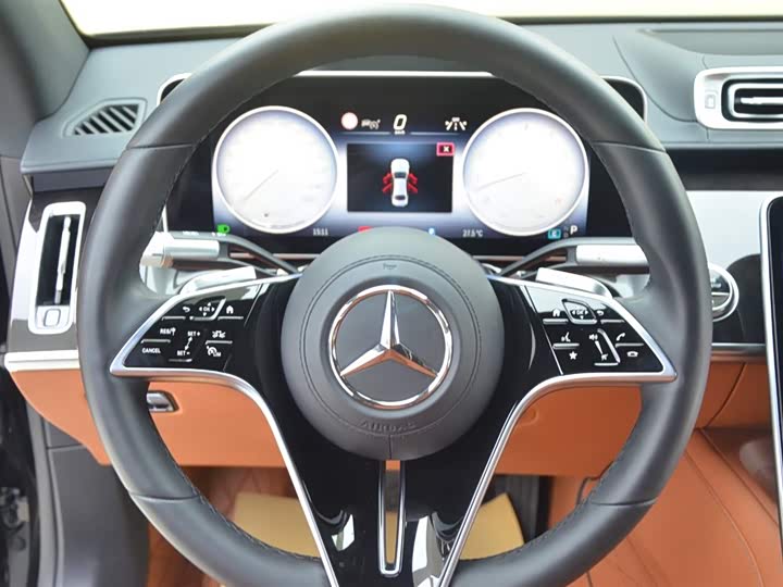 Фото 14 - Mercedes-Benz S-Class