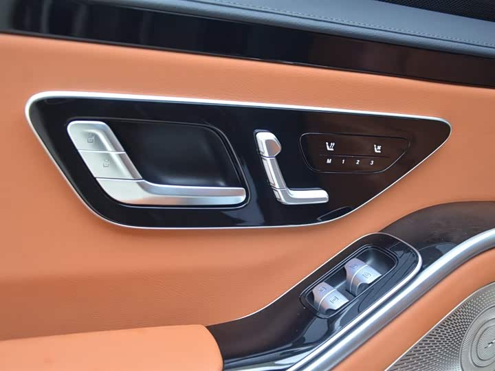 Фото 9 - Mercedes-Benz S-Class