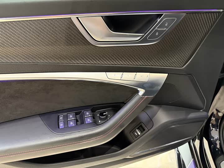 Фото 10 - Audi RS 6