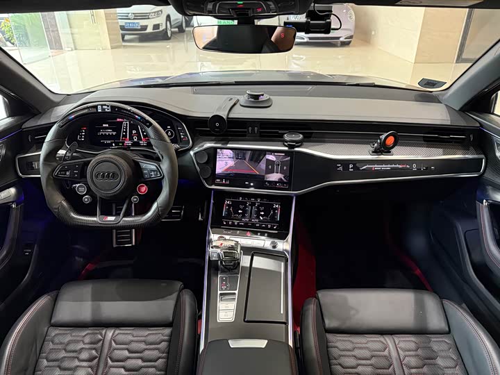 Фото 16 - Audi RS 6