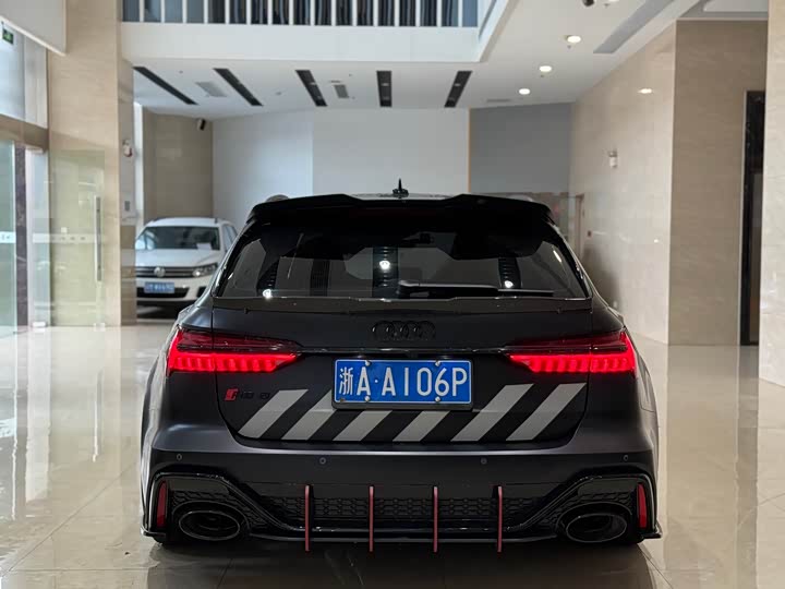 Фото 18 - Audi RS 6