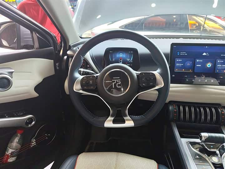 Фото 11 - BYD Yuan Plus