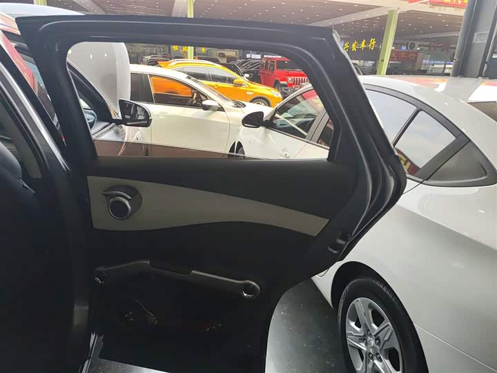 Фото 27 - BYD Yuan Plus