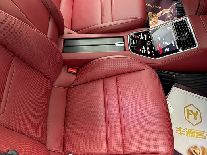 Фото 11 - Porsche Panamera