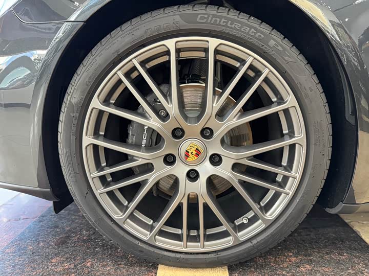 Фото 15 - Porsche Panamera