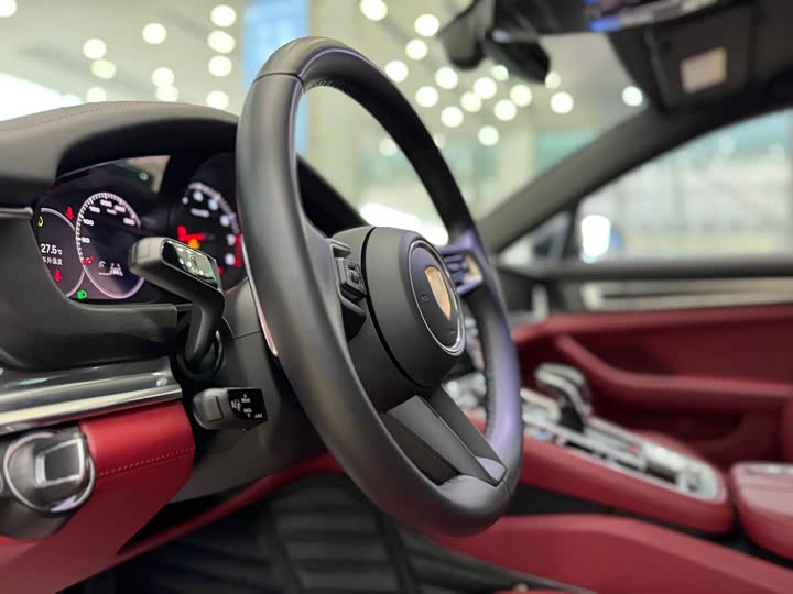 Фото 16 - Porsche Panamera