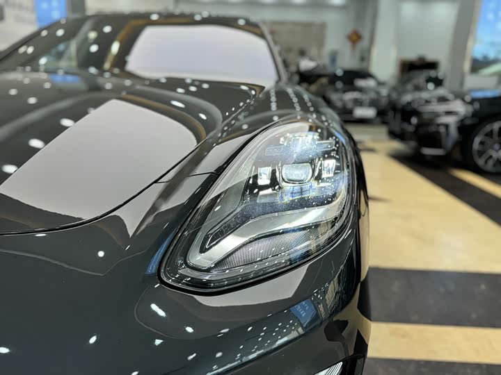 Фото 23 - Porsche Panamera