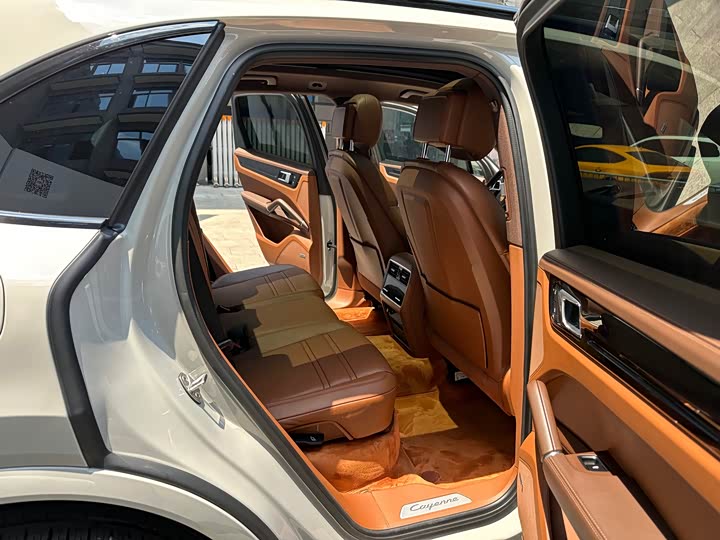 Фото 16 - Porsche Cayenne Hybrid