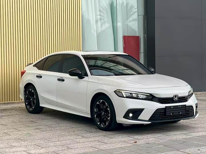 Фото 3 - Honda Civic