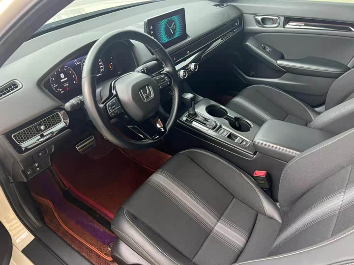 Фото 4 - Honda Civic