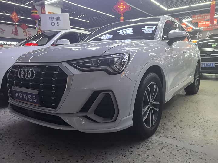 Фото 1 - Audi Q3