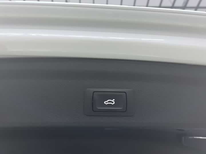 Фото 10 - Audi Q3