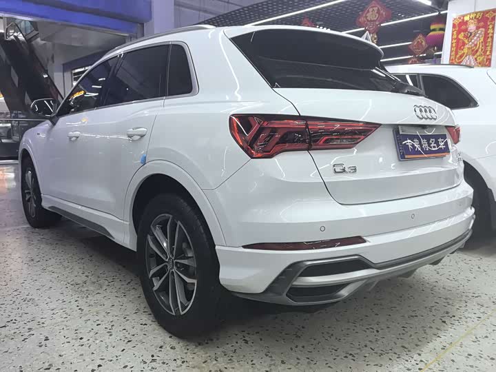 Фото 11 - Audi Q3