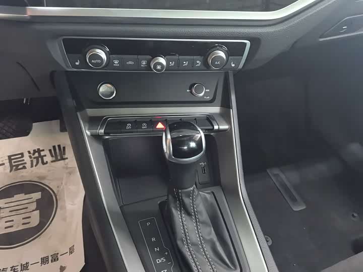 Фото 3 - Audi Q3