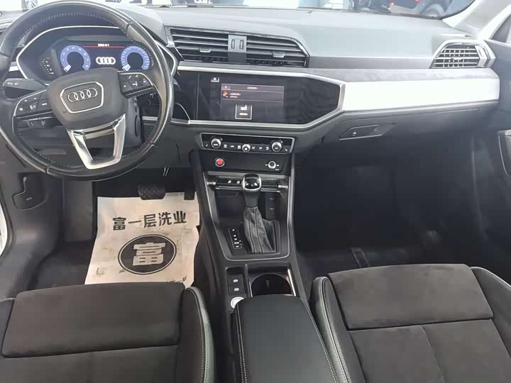 Фото 5 - Audi Q3