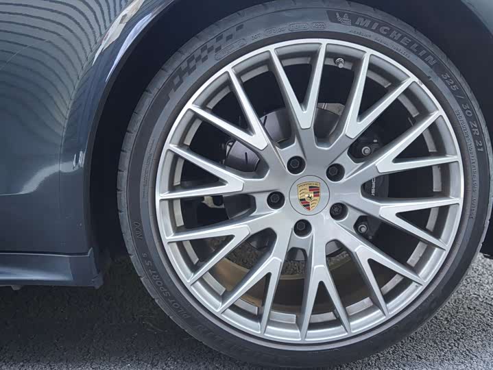 Фото 4 - Porsche Panamera