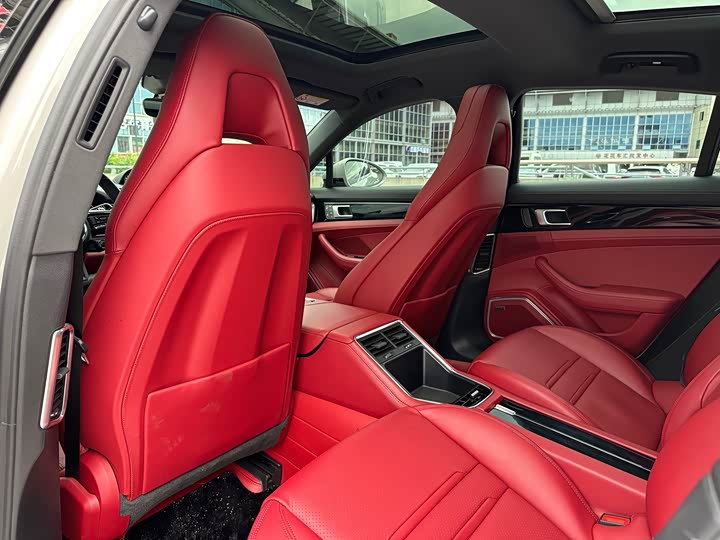 Фото 12 - Porsche Panamera