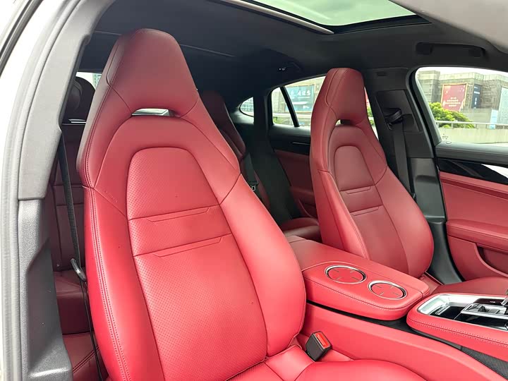 Фото 16 - Porsche Panamera