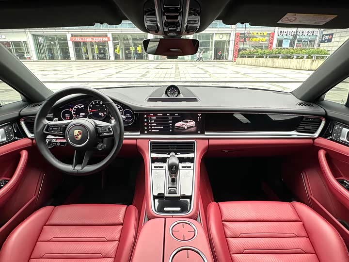 Фото 17 - Porsche Panamera