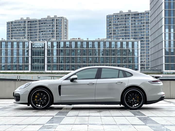 Фото 4 - Porsche Panamera