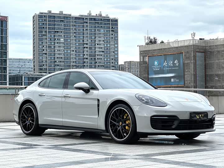 Фото 8 - Porsche Panamera