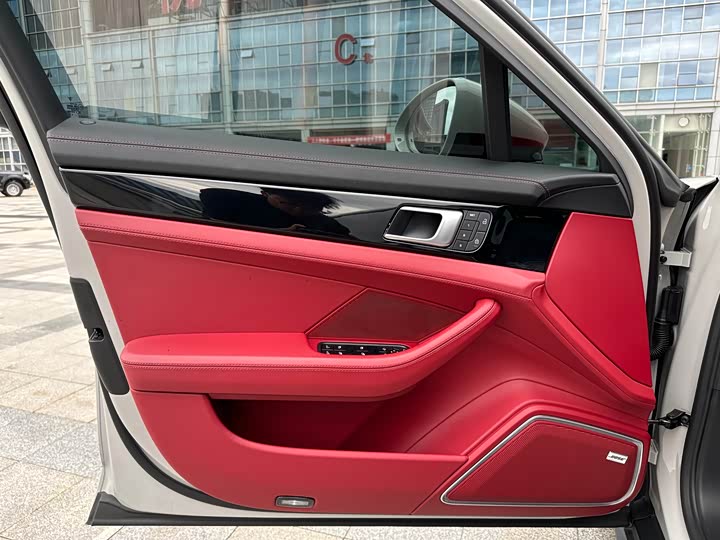 Фото 9 - Porsche Panamera