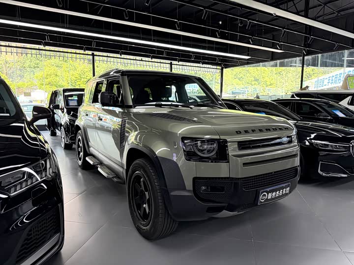 Фото 8 - Land Rover Defender