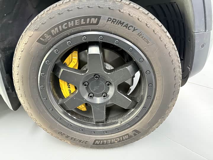 Фото 9 - Land Rover Defender