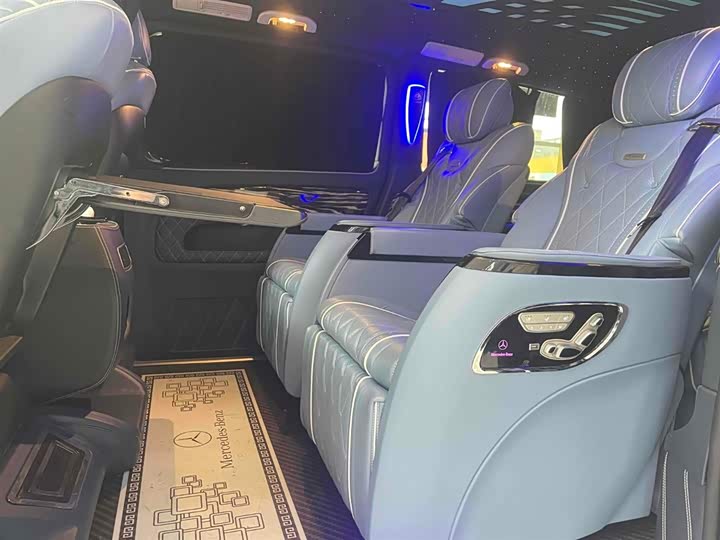 Фото 9 - Mercedes-Benz Vito