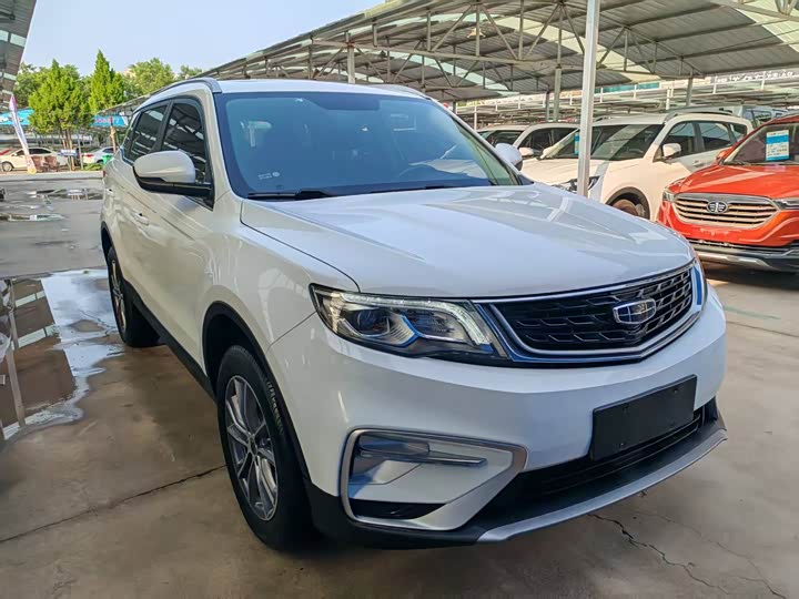 Фото 3 - Geely Atlas