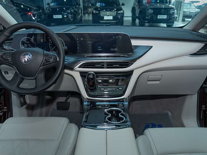 Фото 14 - Buick GL8 ES