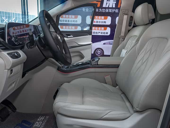 Фото 22 - Buick GL8 ES