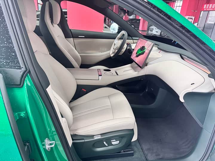 Фото 4 - Xiaomi YU7