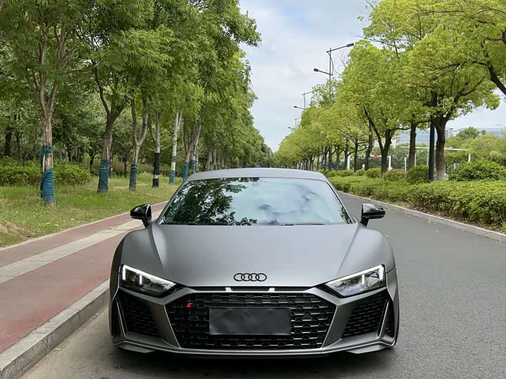 Фото 2 - Audi R8