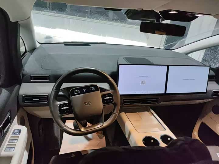 Фото 4 - LiXiang Mega