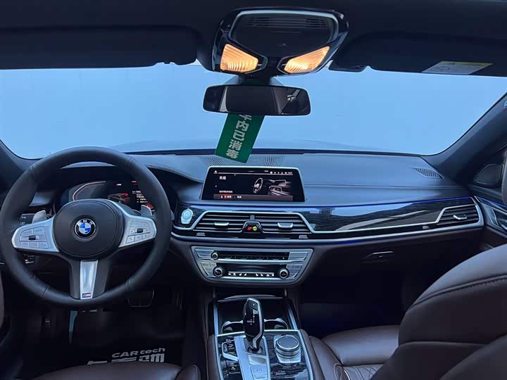 Фото 22 - BMW 7 Series